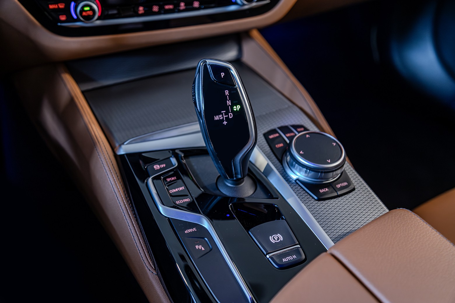 530e M Sport — foto 12