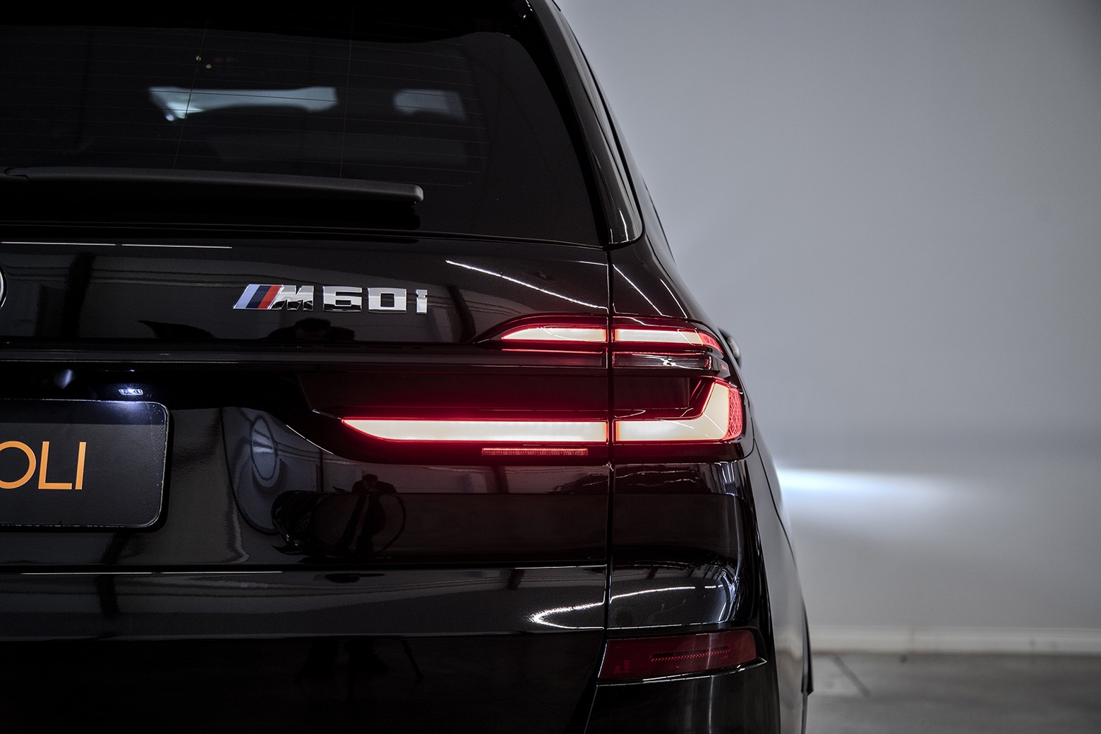X7 M60i — foto 6