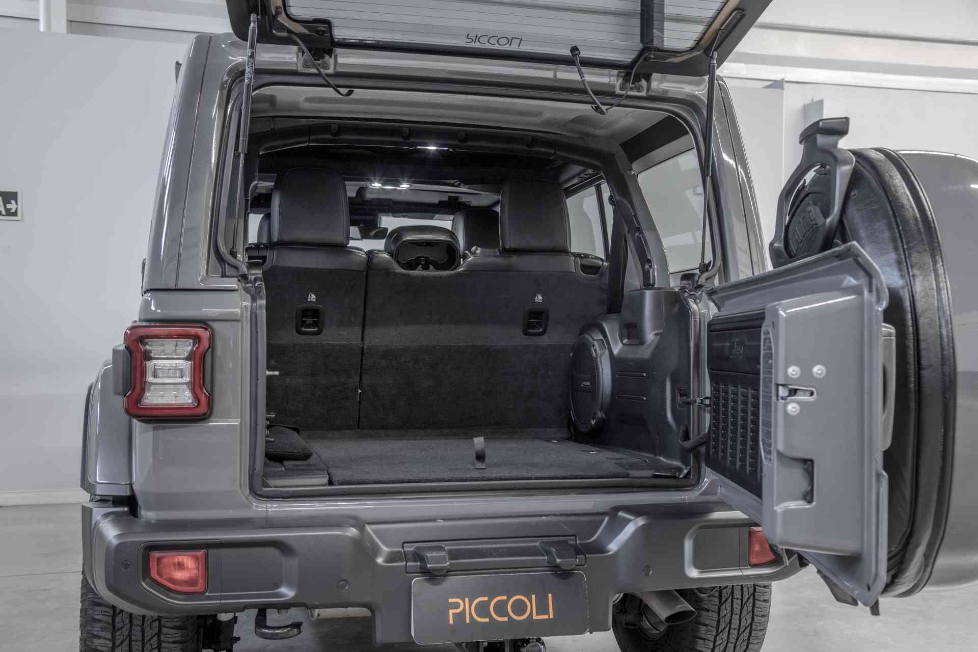 Wrangler Sahara Unlimited Overland — foto 6