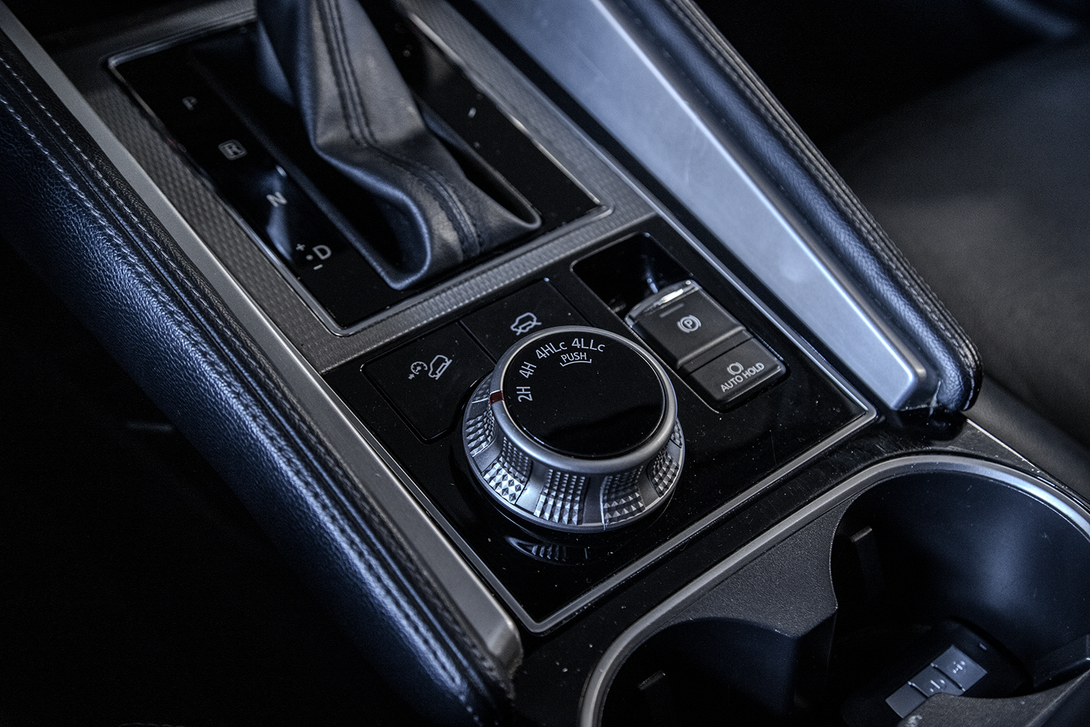 Pajero Sport HPE-S — foto 12