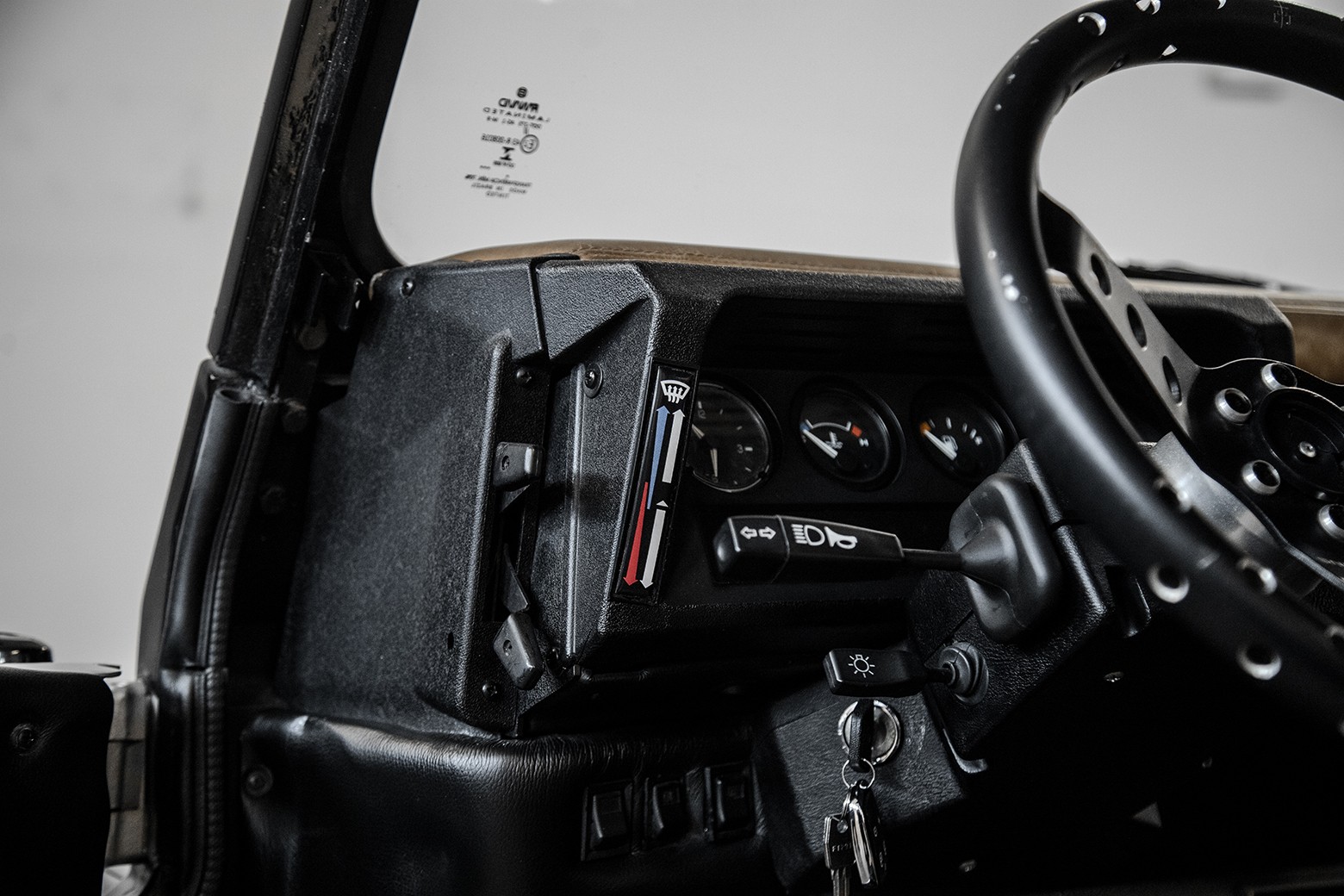 Defender 90 SW — foto 12