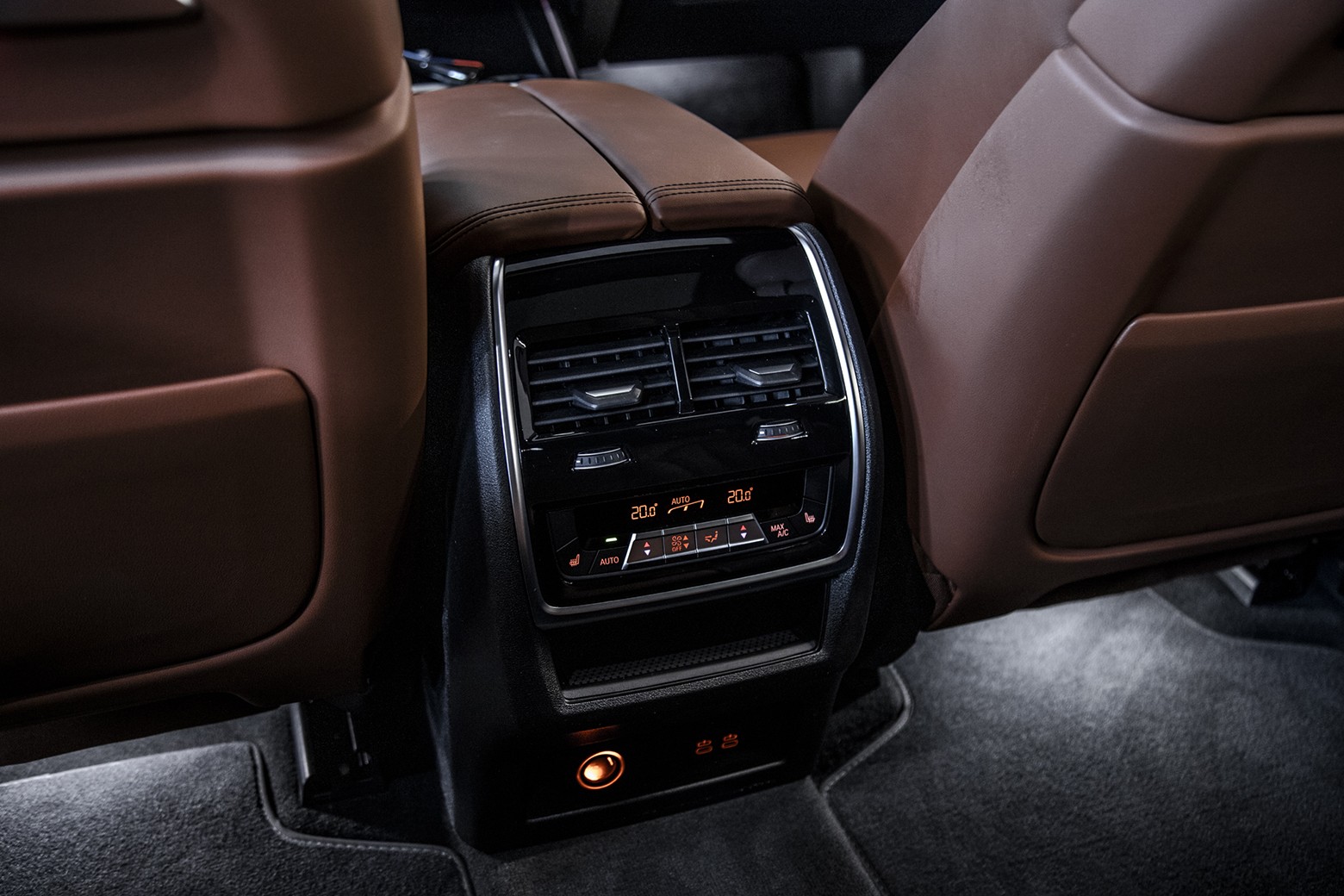 X7 M60i — foto 6