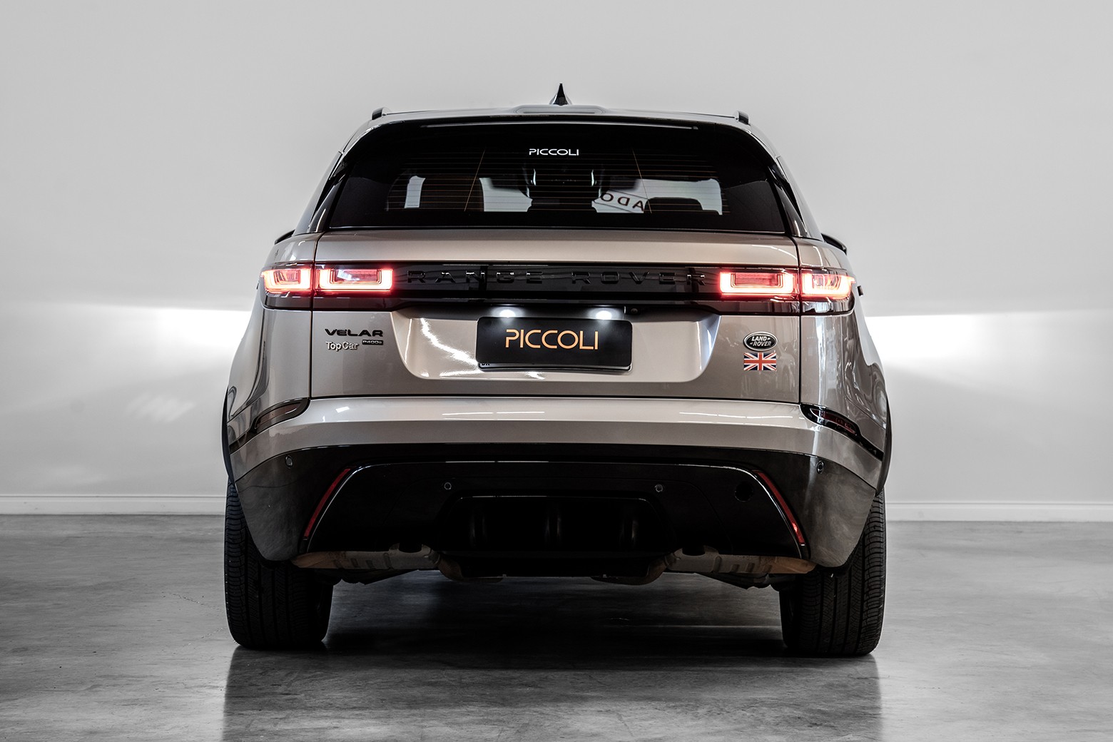 Range Rover Velar R-dynamic HSE P400E — foto 5