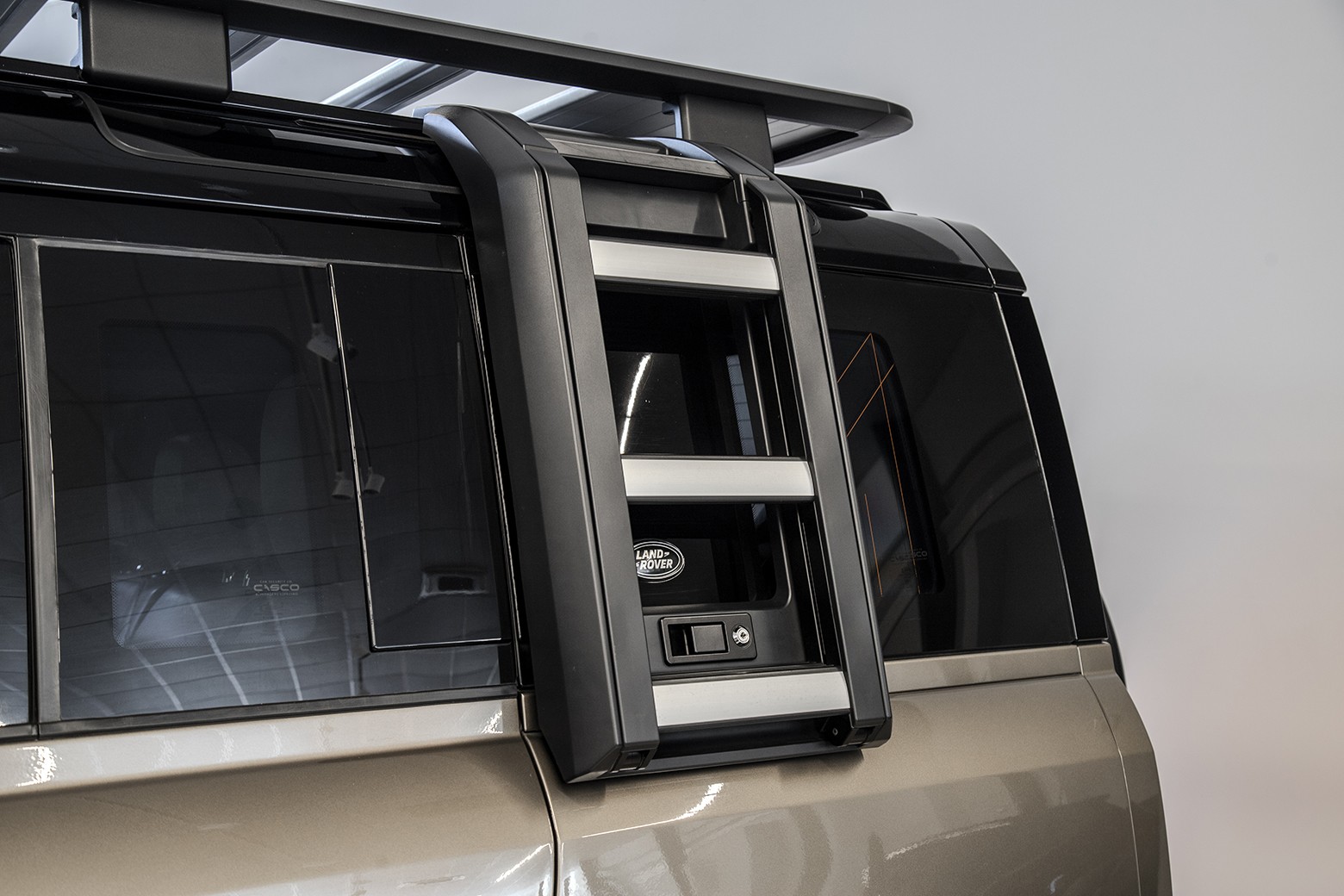 Defender 110 Onçafari — foto 17