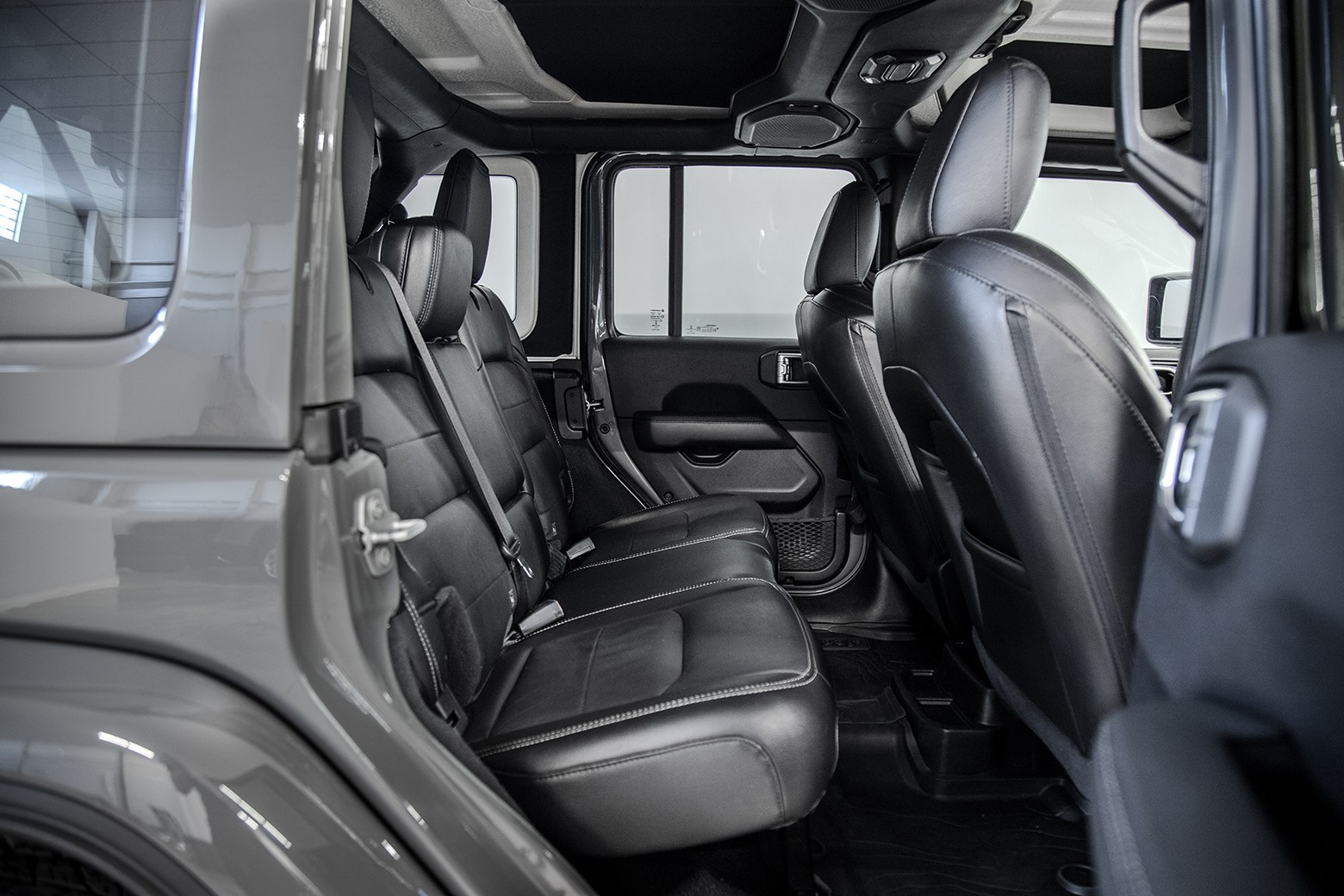 Wrangler Sahara Unlimited Overland — foto 8