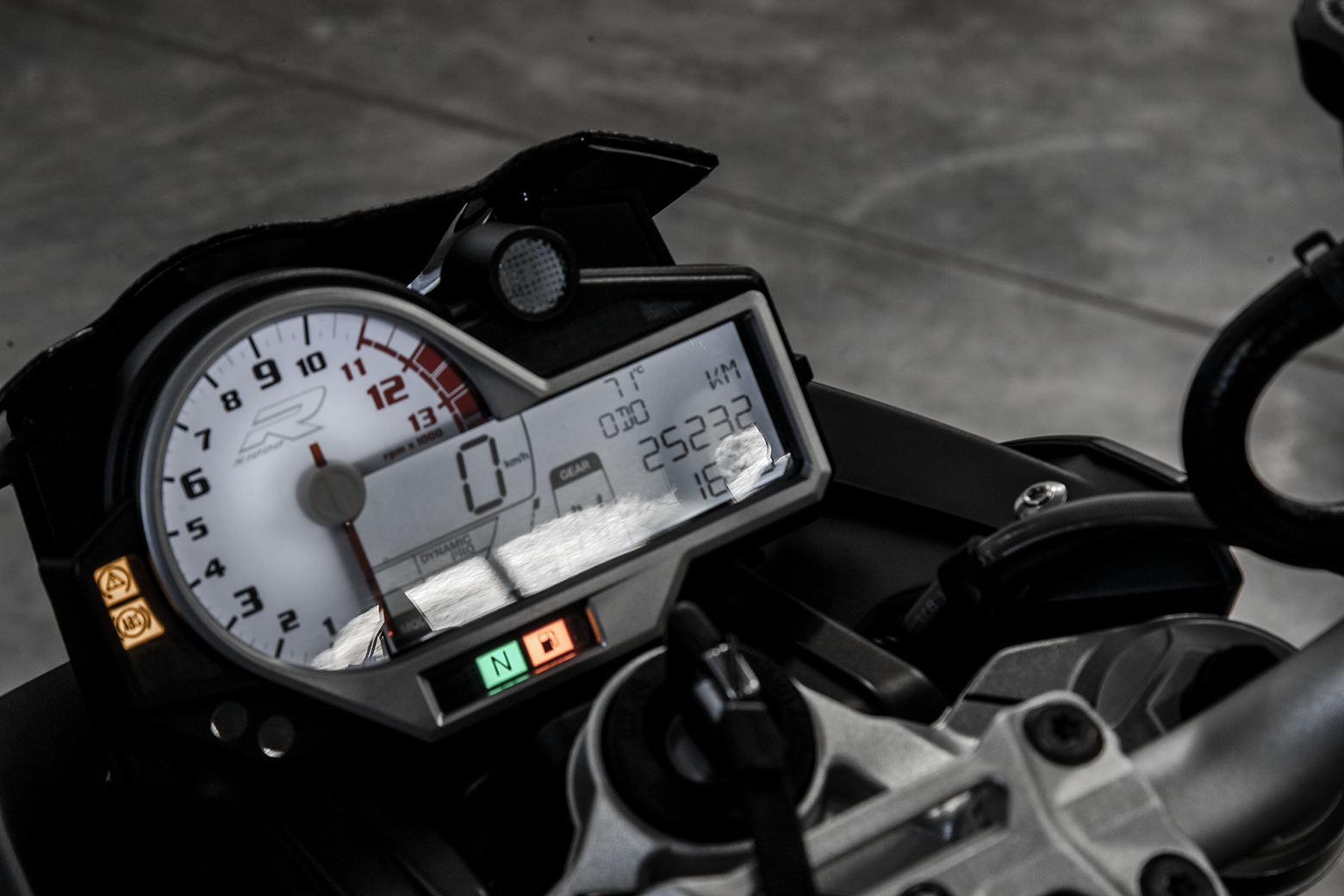 S-R1000 R — foto 11