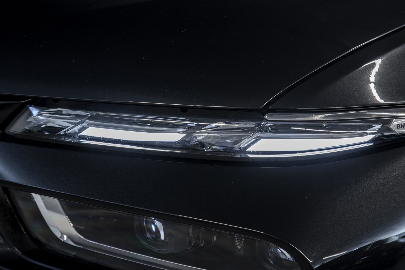X7 M60i — foto 19