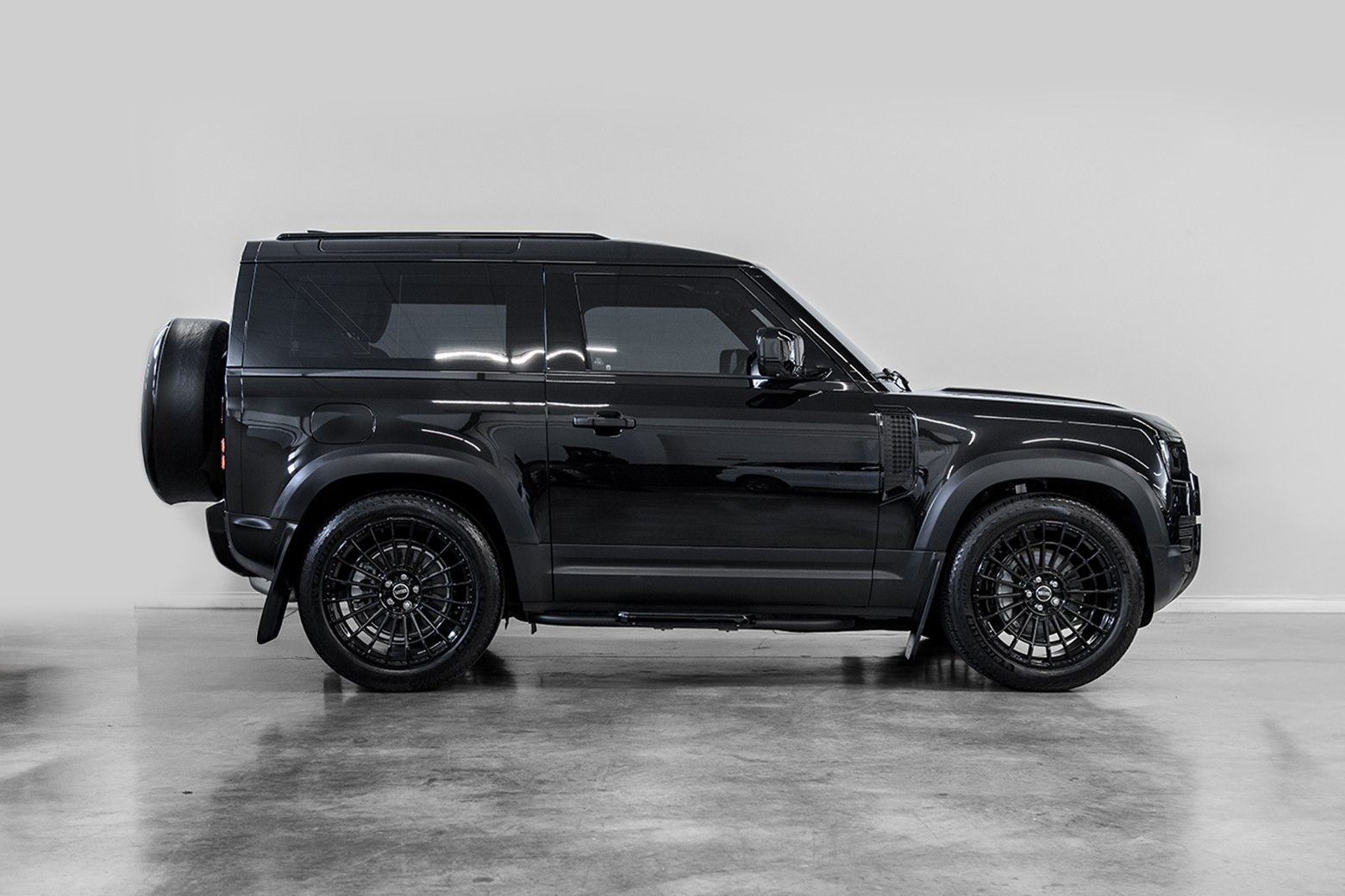 Defender 90 HSE MHEV — foto 3