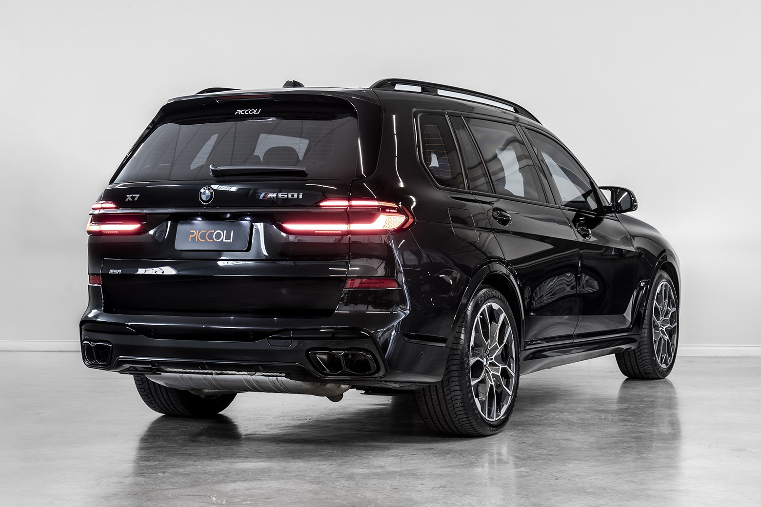 X7 M60i — foto 5