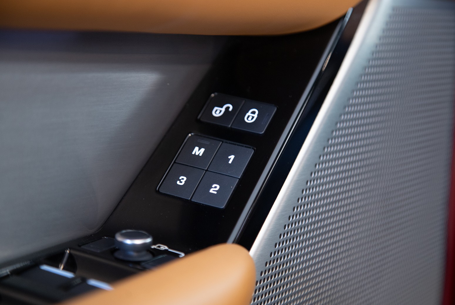 RR Velar P550 SV Autobiography — foto 15