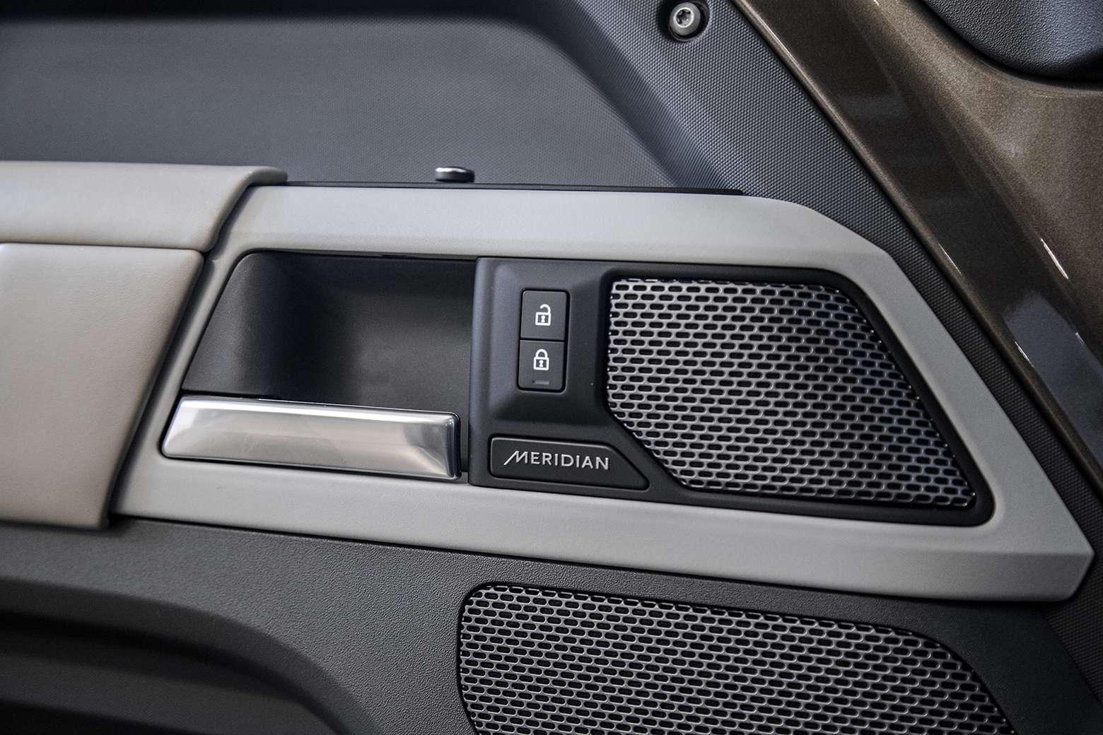Defender 110 Onçafari — foto 14
