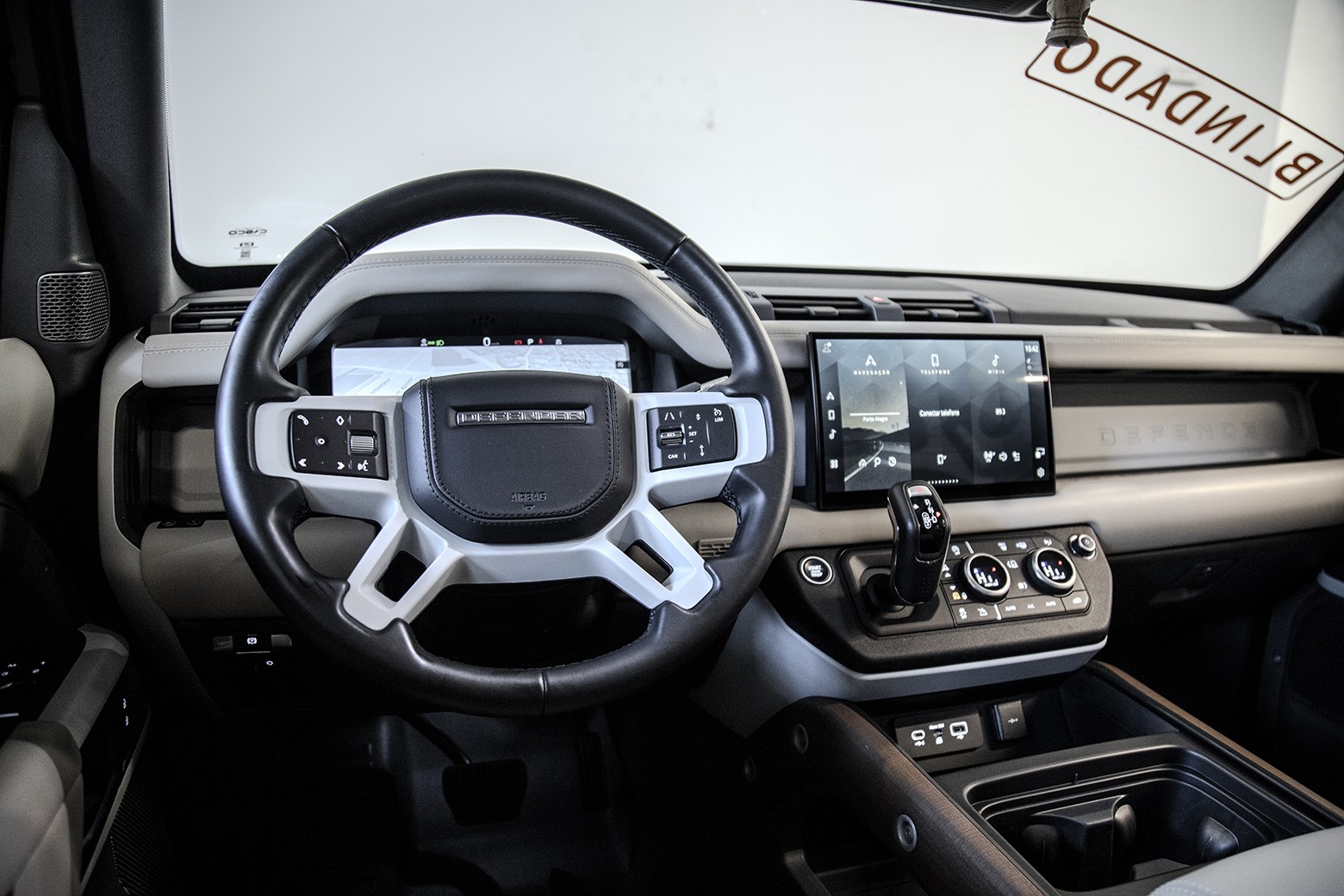 Defender 110 Onçafari — foto 9