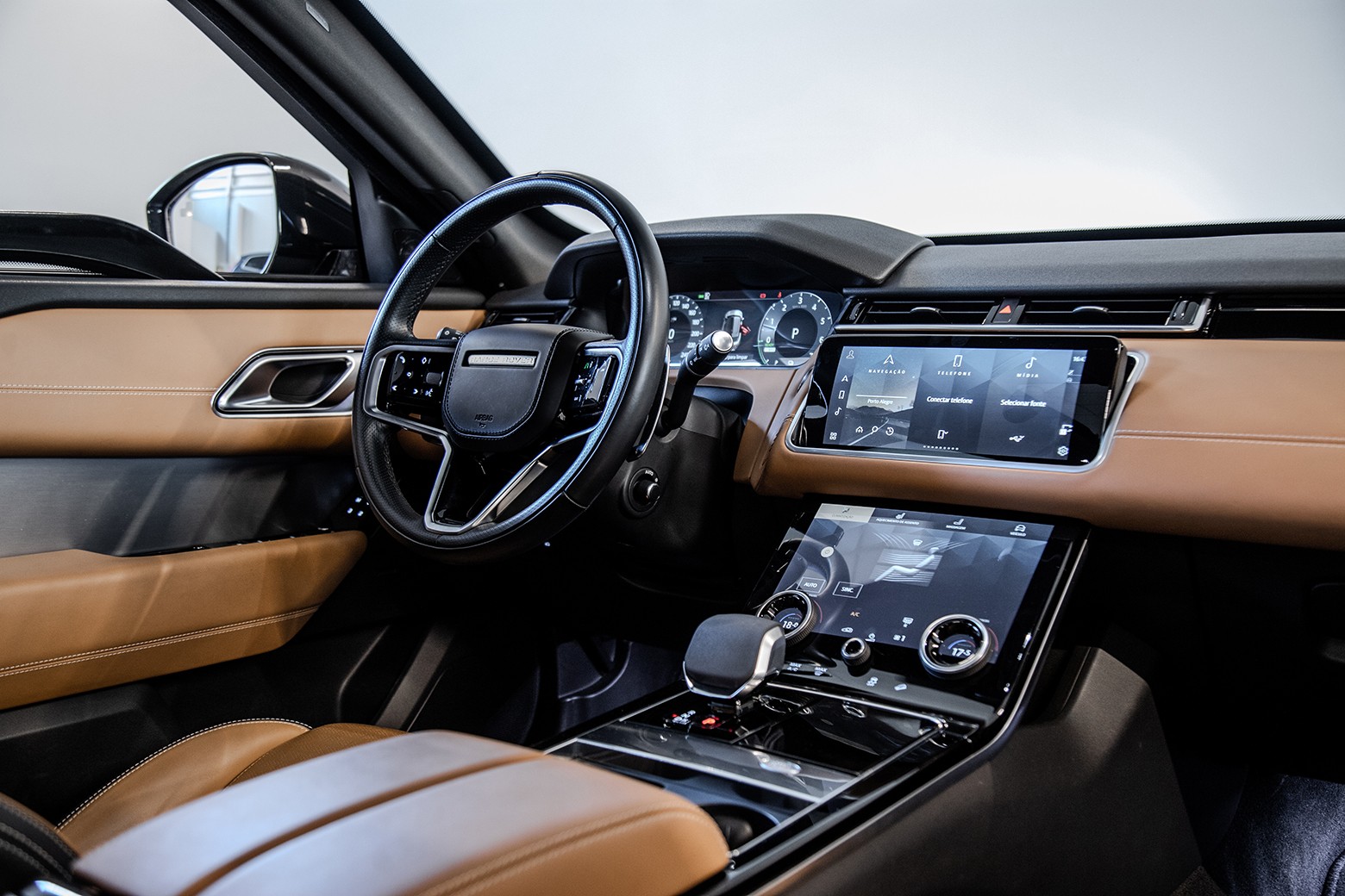 Range Rover Velar R-dynamic HSE P400E — foto 10